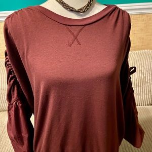 Boutique Brand DO+BE Pullover Style Burgundy Top NWOT